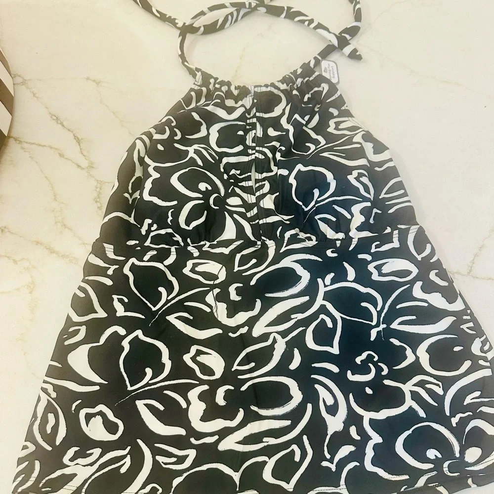 Time and Tru Monochrome Floral Swim Top (sz. 12-14)